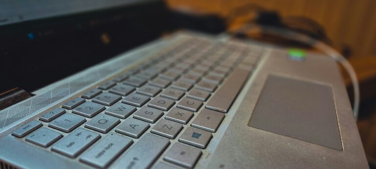 Como dar nova vida ao notebook antigo: servidores, consoles retrô e outras ideias práticas